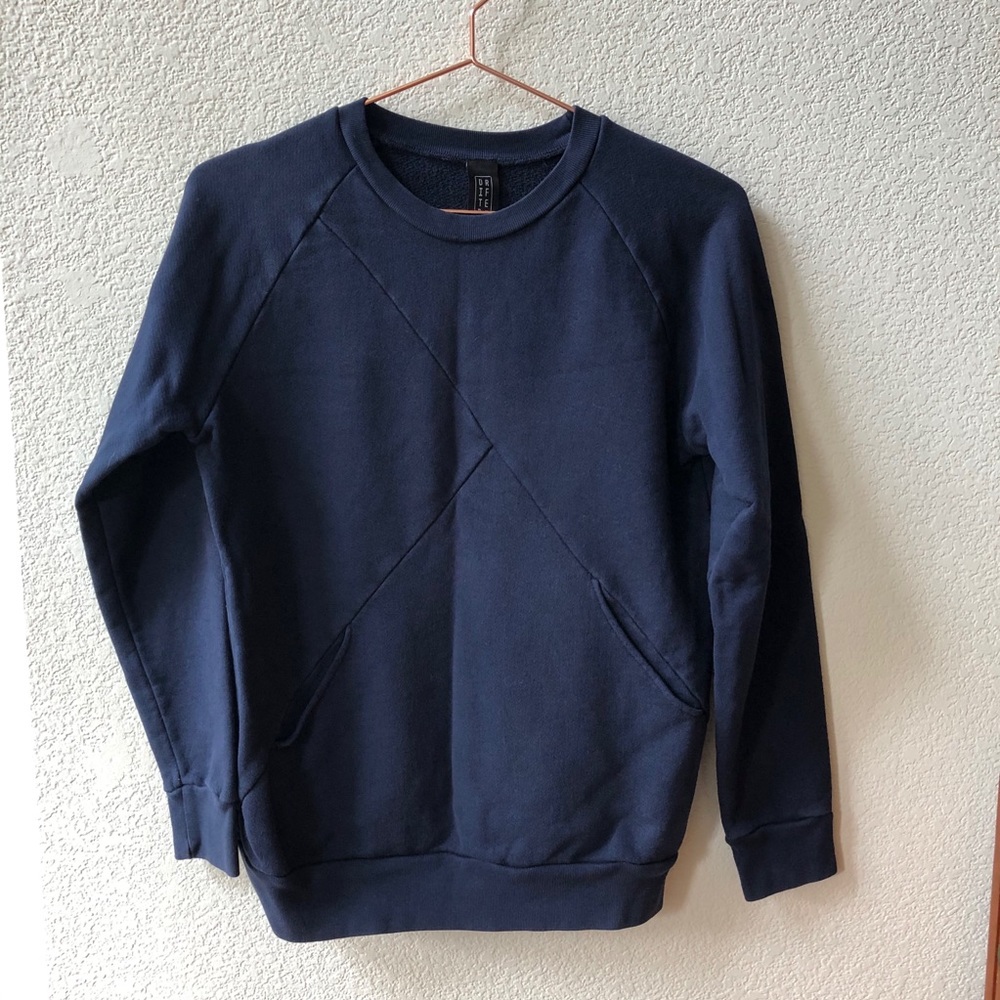 Drifter • navy pullover with pockets
